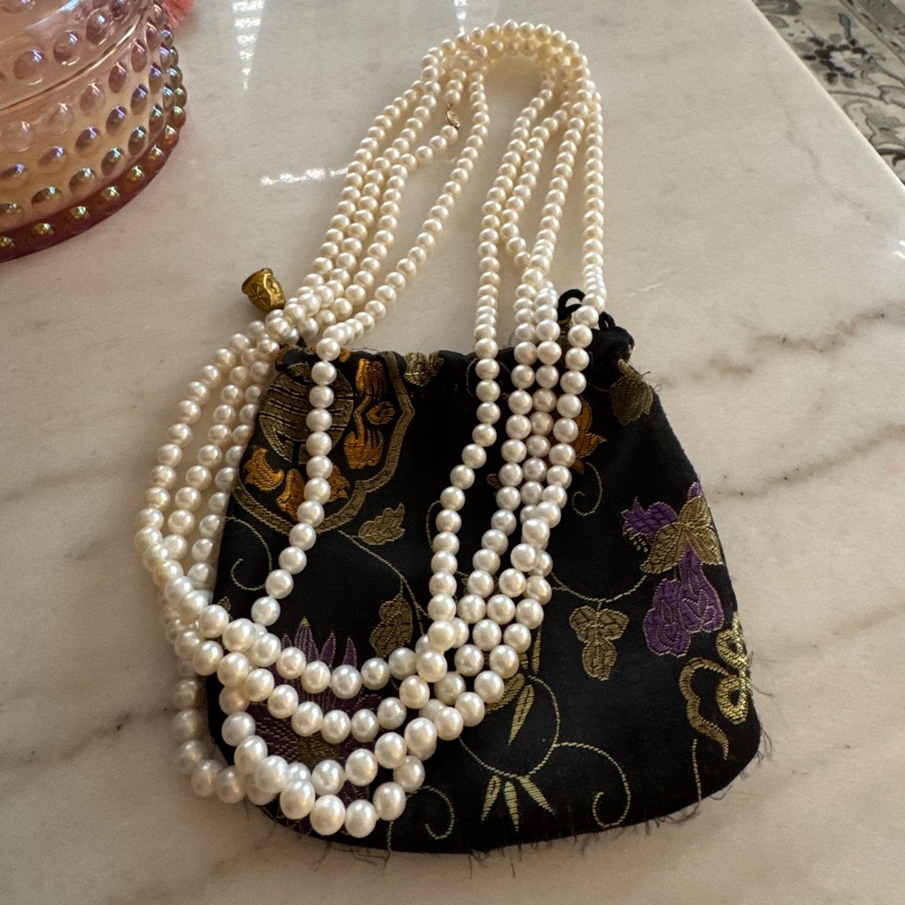 ✨Vintage 50” Graduated Pearl Necklace 14K Gold Filigree Fish Hook Clasp✨